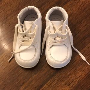 Stride Rite white leather Grayson shoes